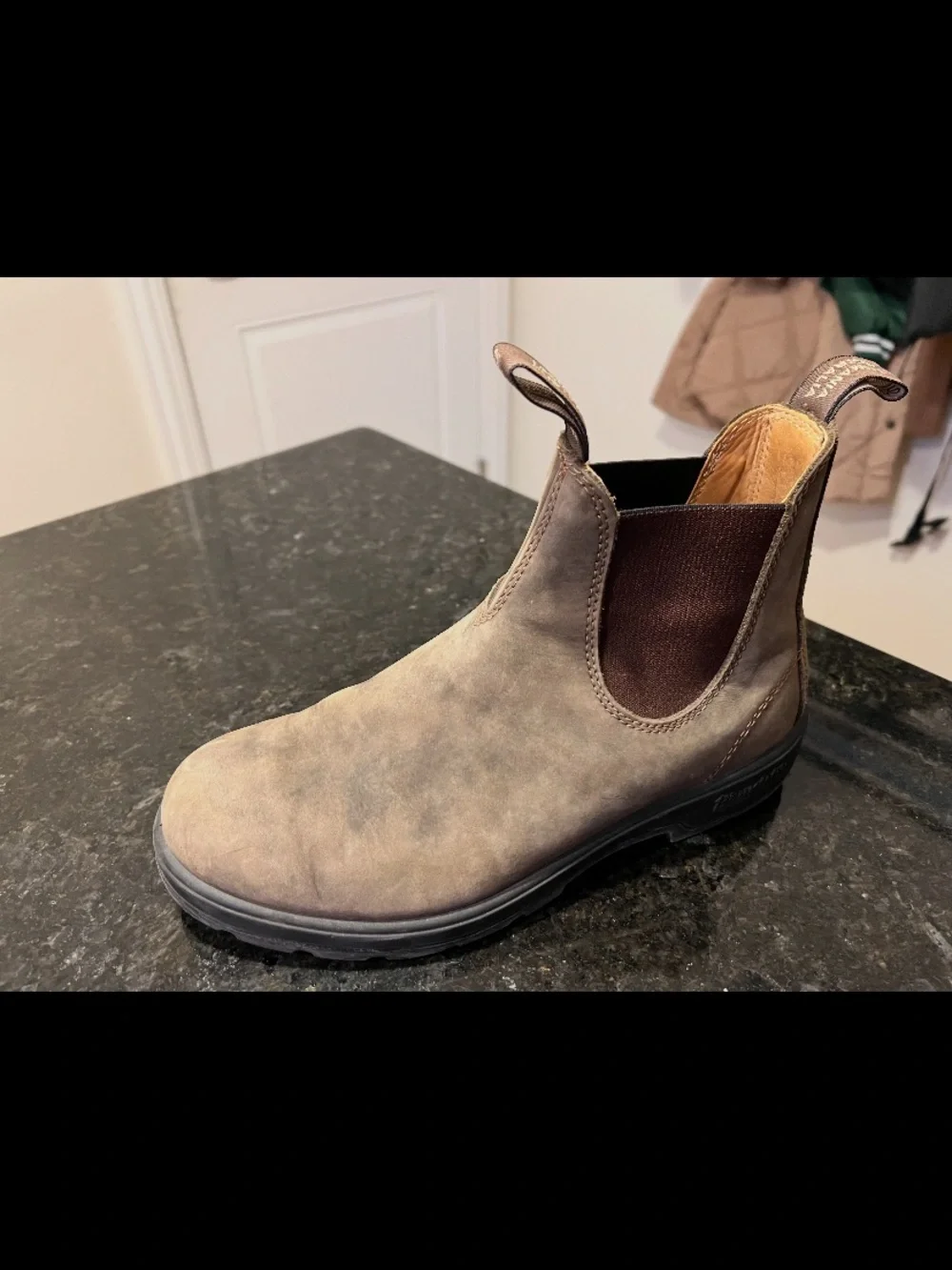 Blundstone rustic brown leather Suede Chukka Boots